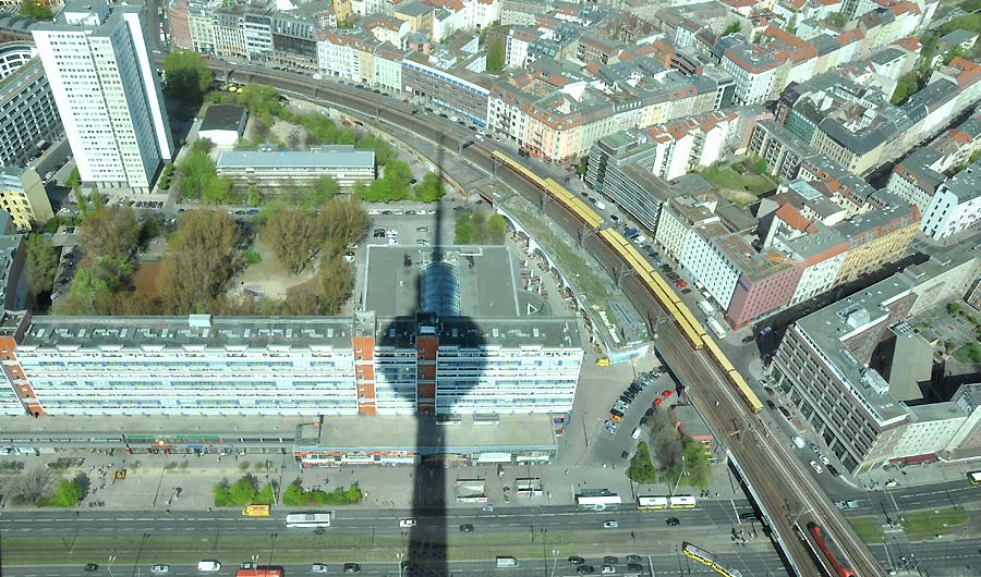 Udsigten fra kuplen i fjernsynstårnet i Berlin